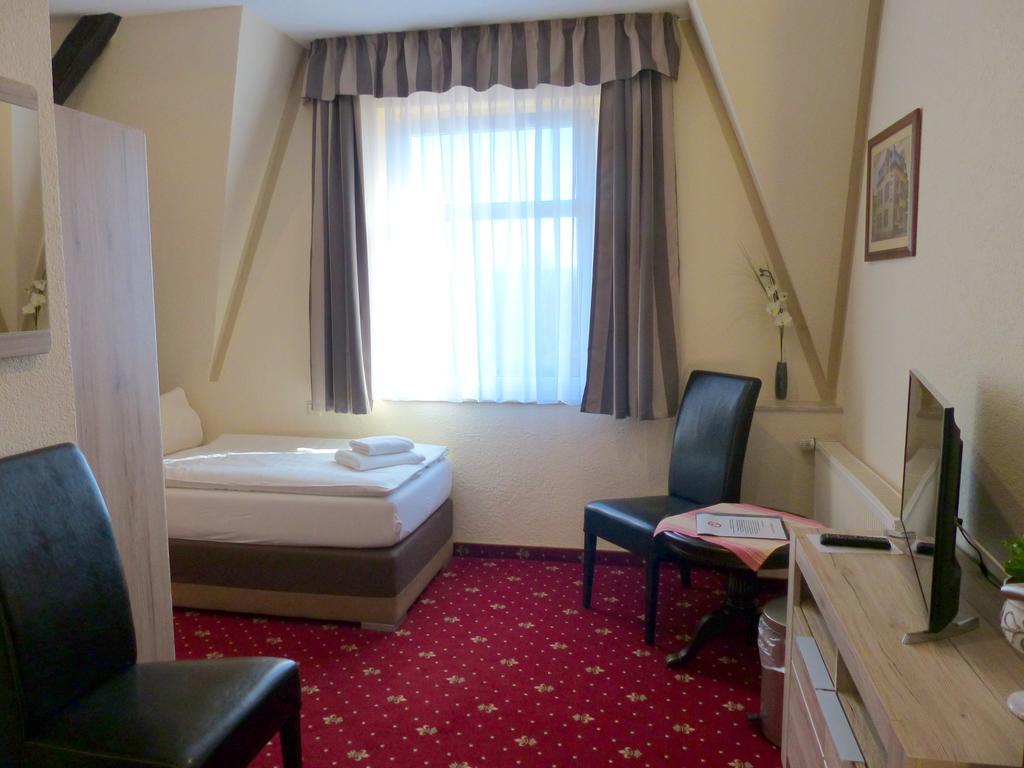 Hotel Friedchen Mit Eigener Fleischerei Artern Exterior photo