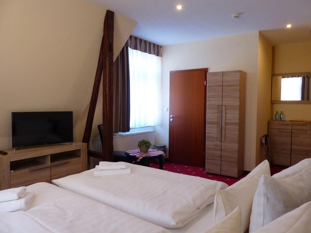 Hotel Friedchen Mit Eigener Fleischerei Artern Exterior photo