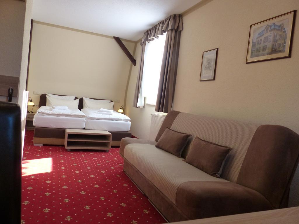 Hotel Friedchen Mit Eigener Fleischerei Artern Exterior photo
