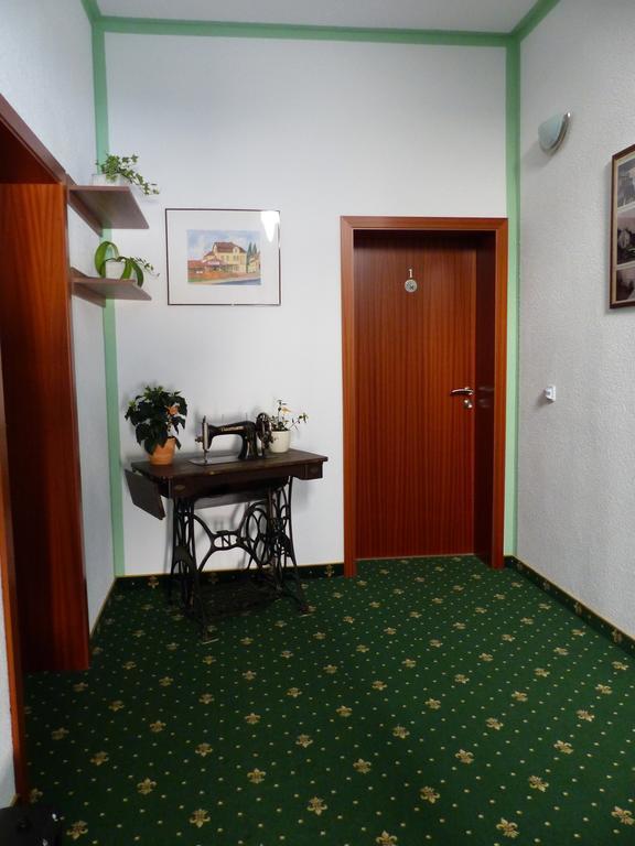Hotel Friedchen Mit Eigener Fleischerei Artern Exterior photo