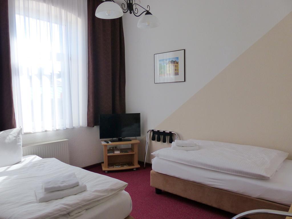 Hotel Friedchen Mit Eigener Fleischerei Artern Exterior photo
